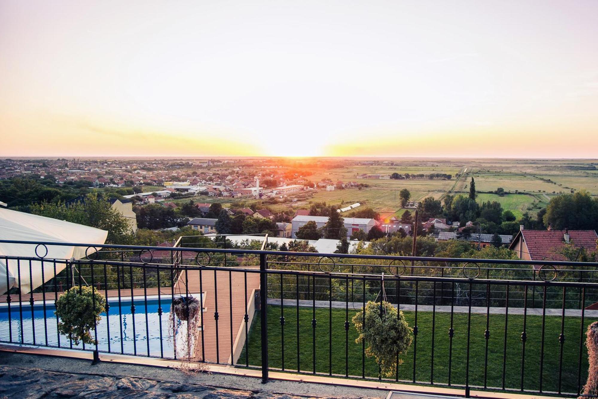 Sunset Home วรชาซ ภายนอก รูปภาพ
